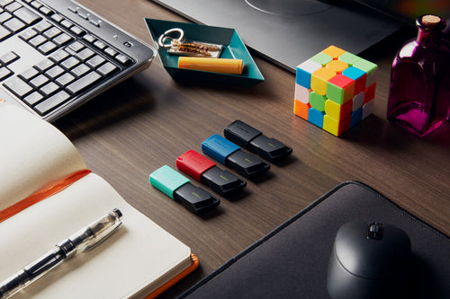64GB USB3.2 GEN 1 DATATRAVELER EXODIA M BLACK+ BLUE