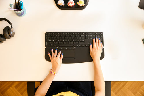 BALANCE FULL-SIZE KEYBOARD WIRE BALANCE FULL-SIZE KEYBOARD WIRELESS