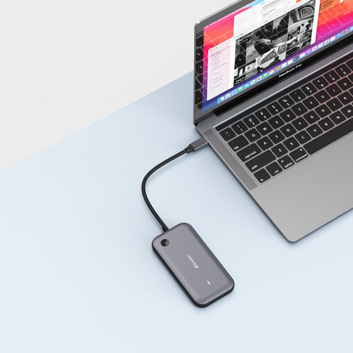 VERBATIM USB-C WIRELESS DISPLAY ADAPTER WITH USB HUB CARD READER